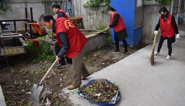 安徽慈善-残联清理垃圾